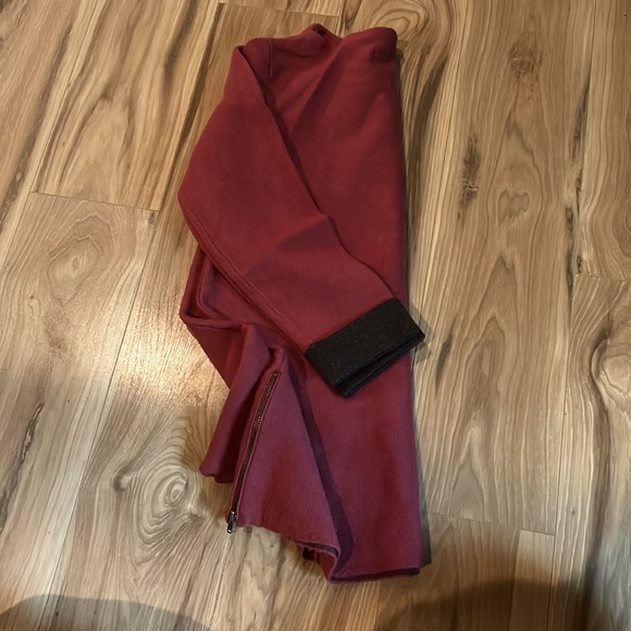 Sweater - Picture 6 of 7